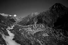 Anapurna_circuit-(b&w)